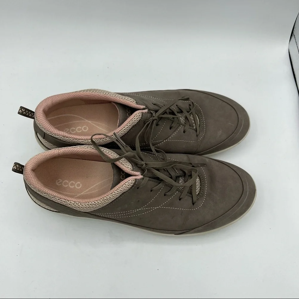 ECCO‎ Women's Casual Sneakers 7 7.5 M 38 Gray Taupe Suede Pink Leather Shoes EUC